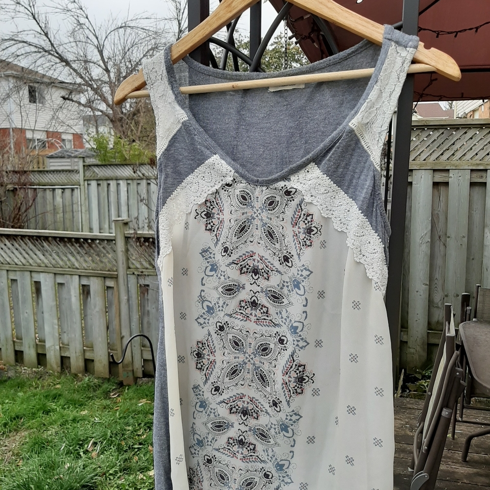 🌹3/$20-$11-Maurices Tank